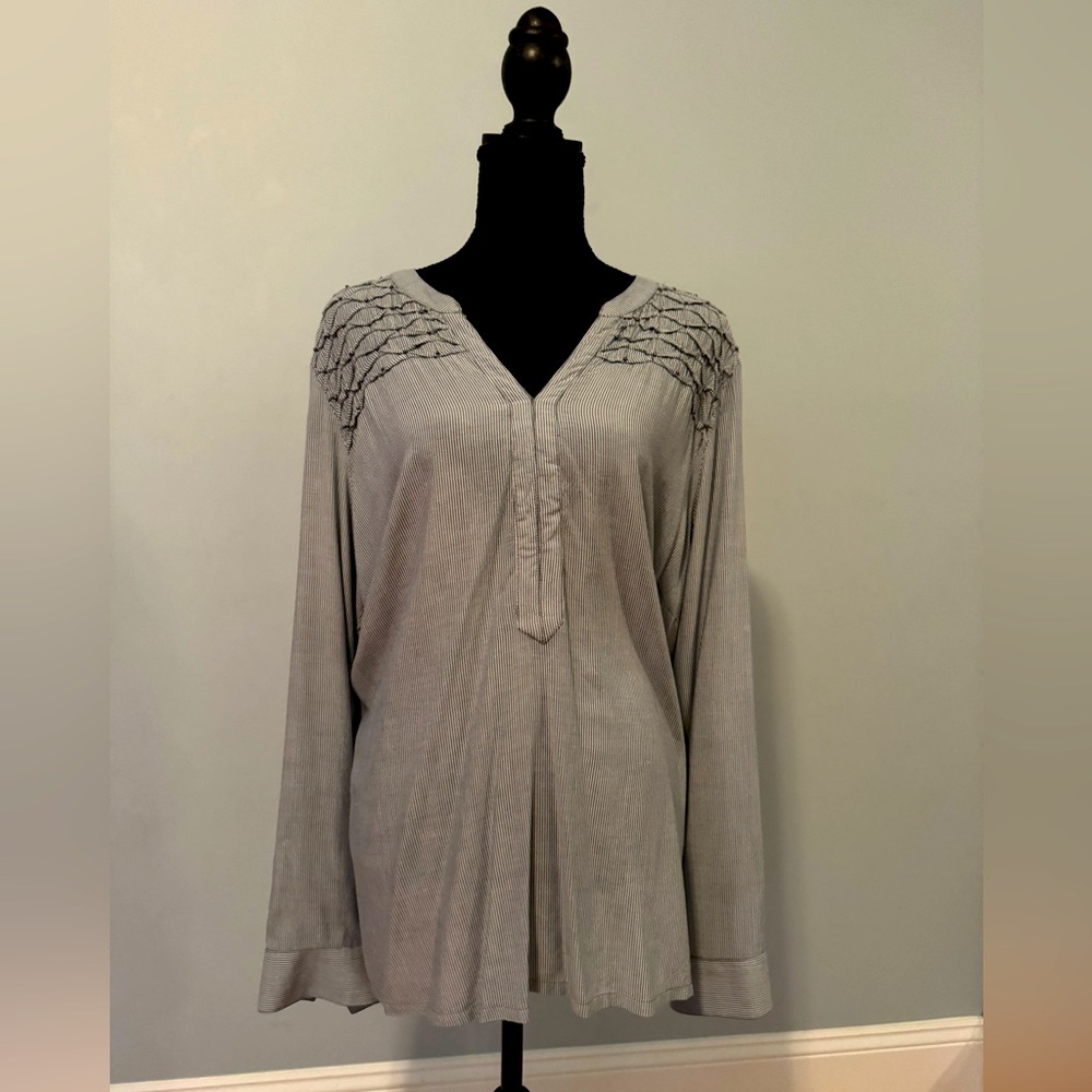 Gray Women's Top with Embroidered Detail